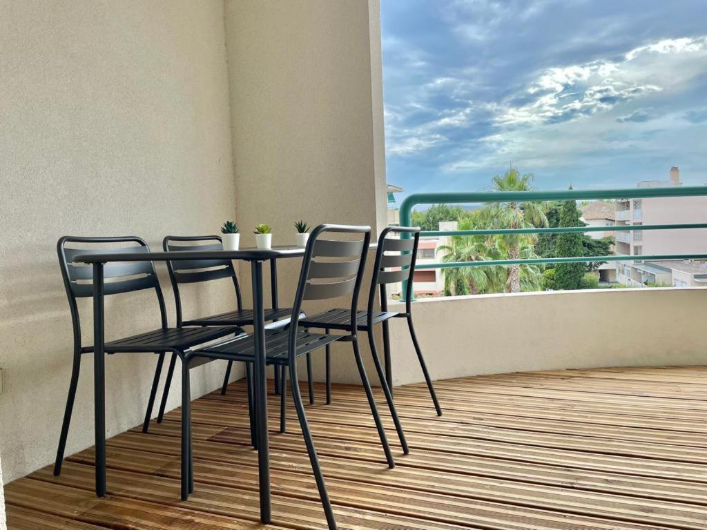 Césarée Port Avec Piscine Appartement *