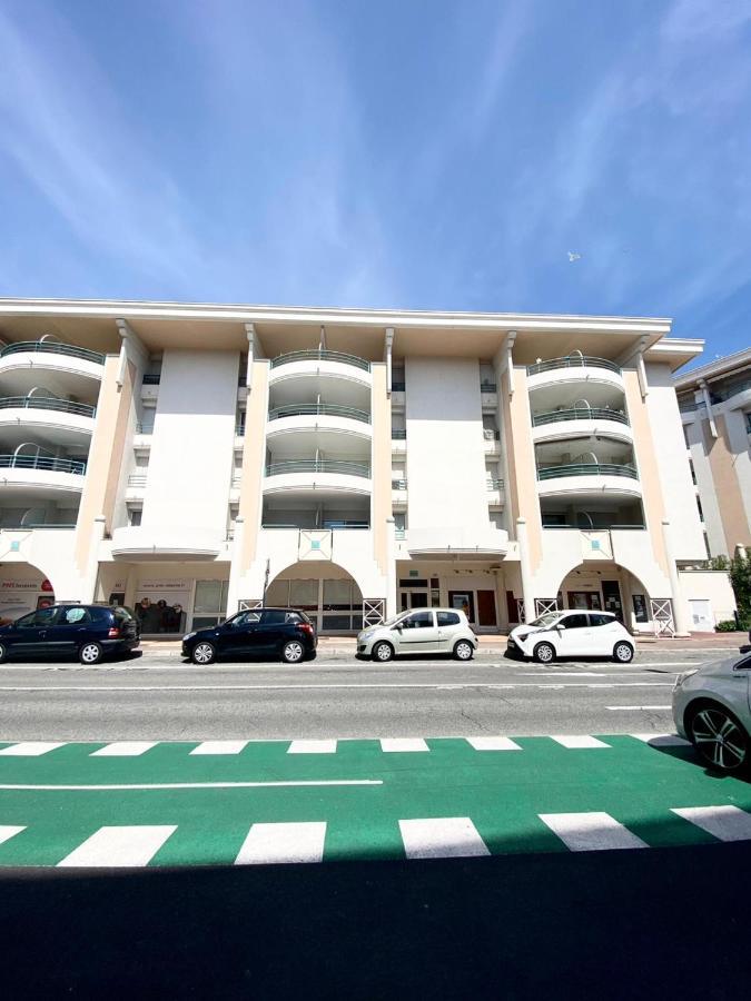 Césarée Port Avec Piscine Appartement *